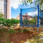 B&b-3 By Interhome Lägenhet Ližnjan