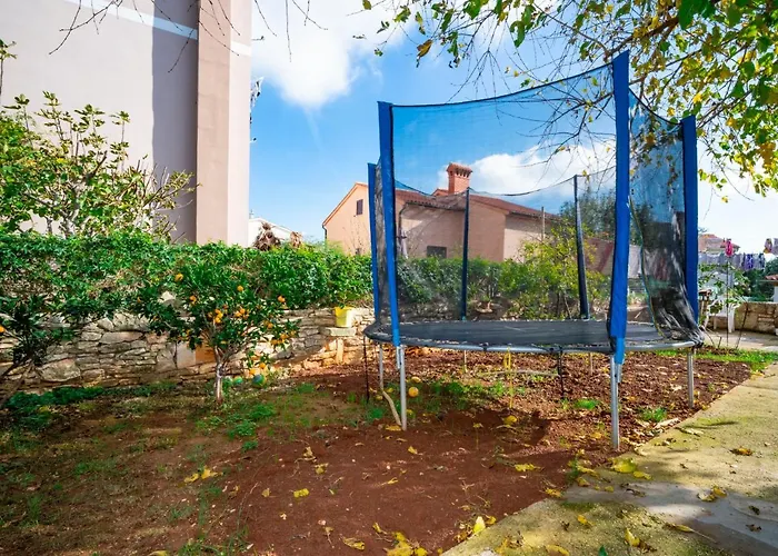 B&b-3 By Interhome Appartement Ližnjan