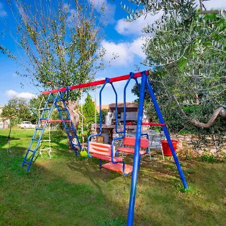 B&b-3 By Interhome * Ližnjan